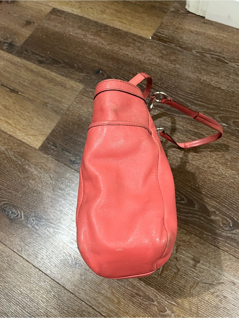 Coach east west gallery Coral pink Leather Tote with Logo Plaque - Picture 9 of 12